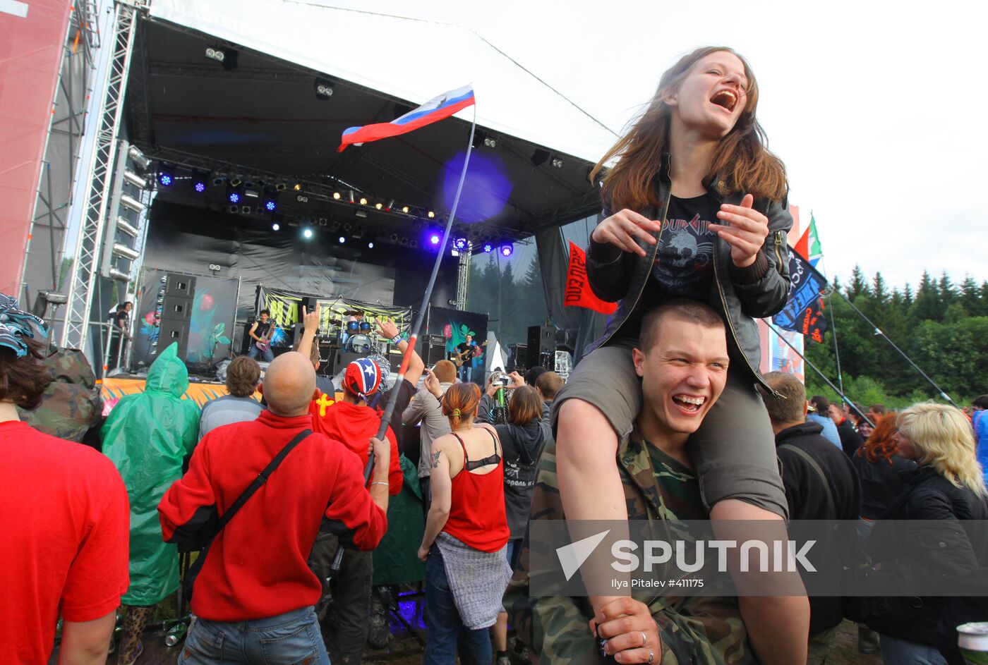 Opening of Nashestviye-2009 Rock Festival in Tver Region