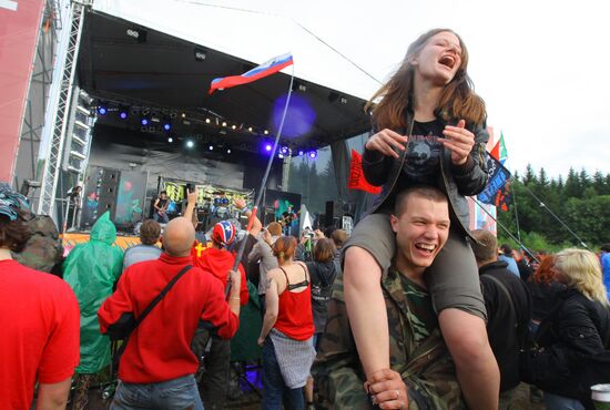 Opening of Nashestviye-2009 Rock Festival in Tver Region