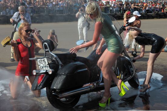 2009 Moscow International Motor Show AutoXXXotica