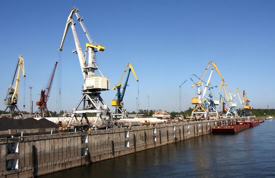 The Lesosibirsk river port