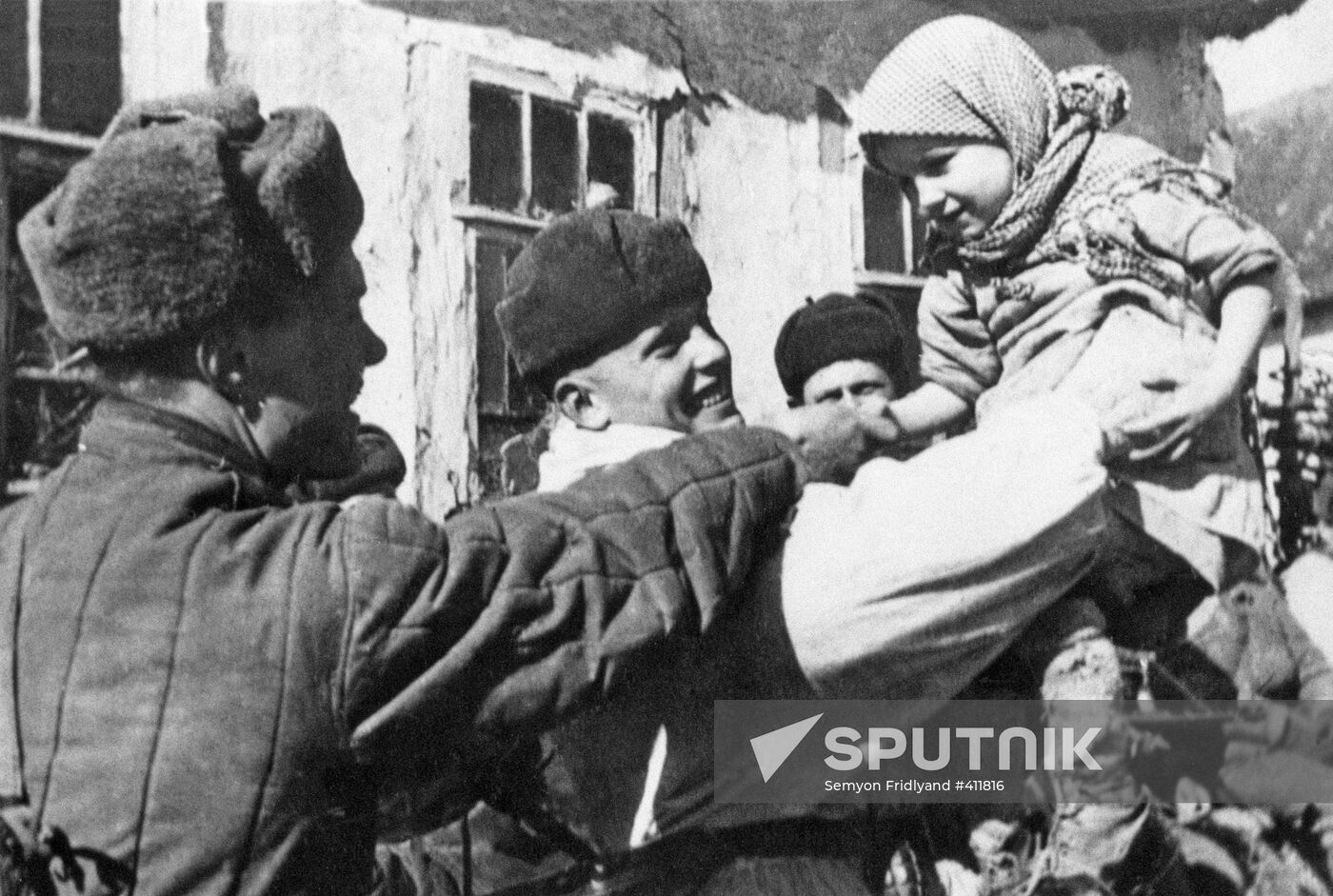 First peaceful days in liberated village near Kursk