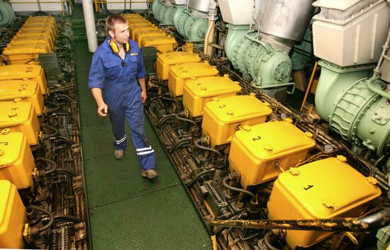 Ice breaker Krasin readied to leave Vladivostok for Arctic