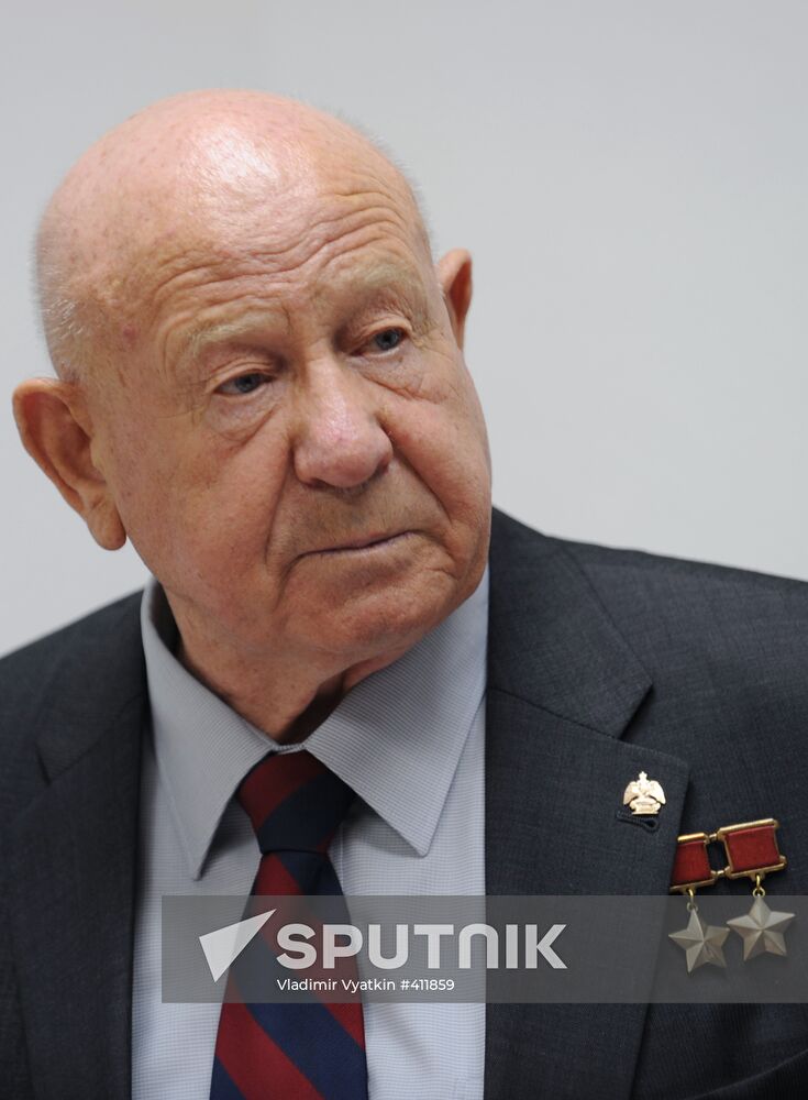 Cosmonaut Alexei Leonov gives interview to RIA Novosti