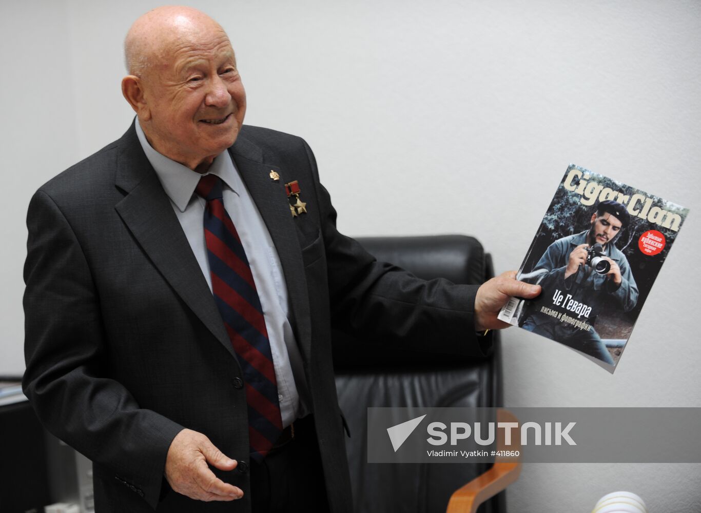 Cosmonaut Alexei Leonov gives interview to RIA Novosti