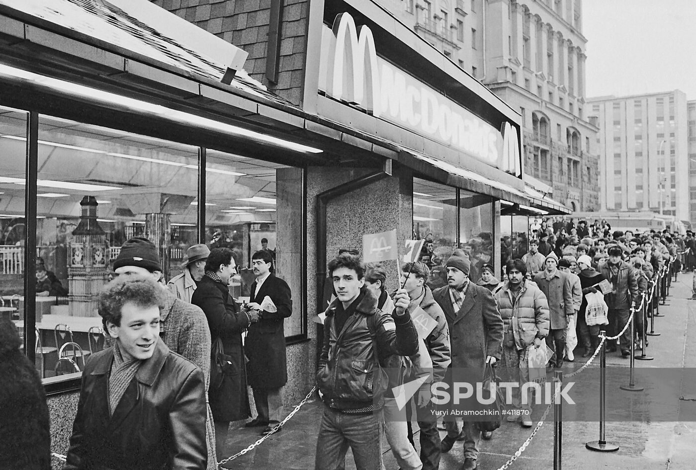 McDonalds fast-food restaurant opening on Pushkin Square