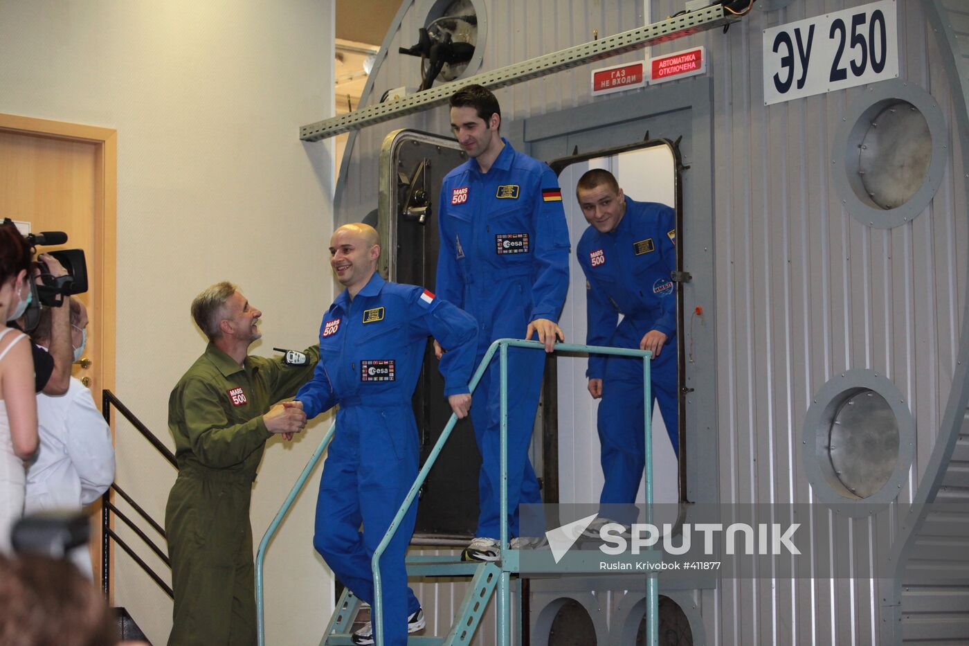Simulated mission to Mars ends in Moscow