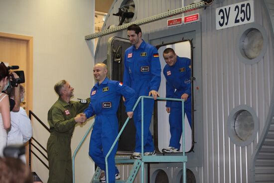 Simulated mission to Mars ends in Moscow