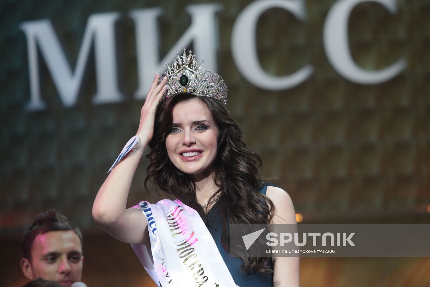 Yulia Obraztsova wins Miss Moscow 2009 beauty pageant