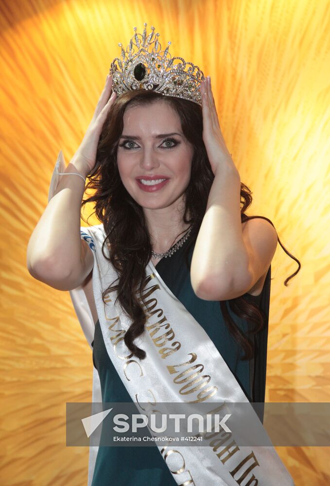 Yulia Obraztsova at Miss Moscow-2009