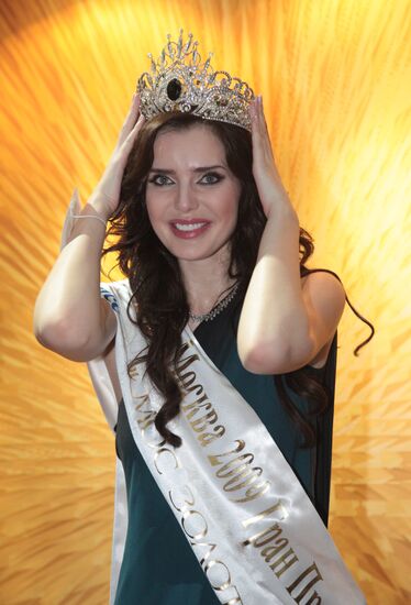 Yulia Obraztsova at Miss Moscow-2009