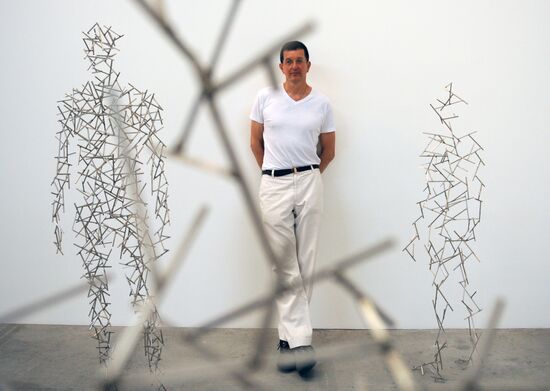 Press-show of Antony Gormley's Domain Field project