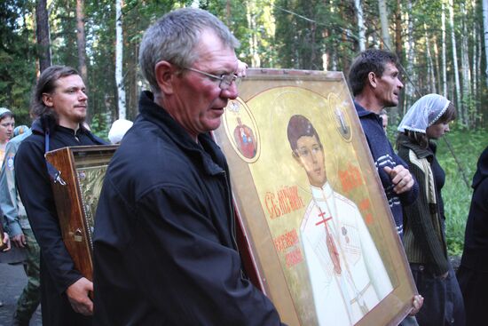 Procession to commemorate death of Tsar Nicholas II family