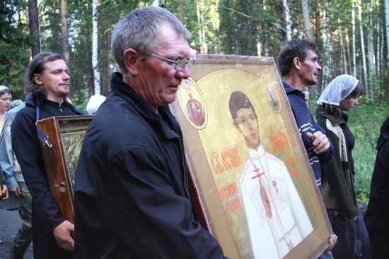 Procession to commemorate death of Tsar Nicholas II family