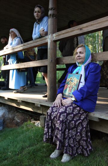 Procession to commemorate death of Tsar Nicholas II family