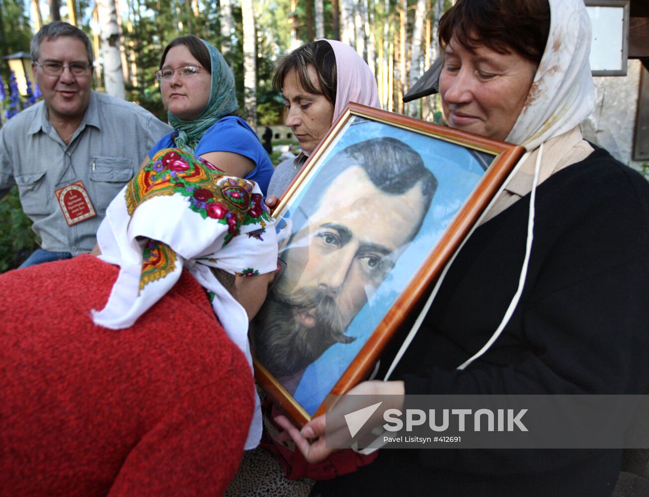 Procession to commemorate death of Tsar Nicholas II family