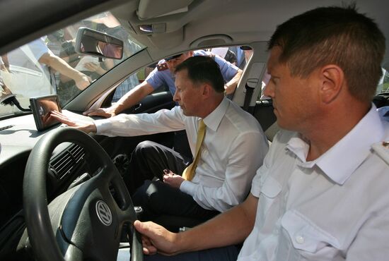 Presenting GLONASS sat nav system specially for government cars