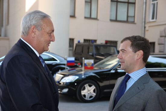 CIS leaders gather for informal summit