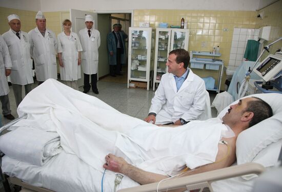 Dmitry Medvedev makes hospital visit to see Ingush President