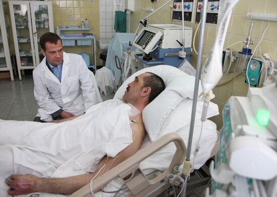 Dmitry Medvedev makes hospital visit to see Ingush President