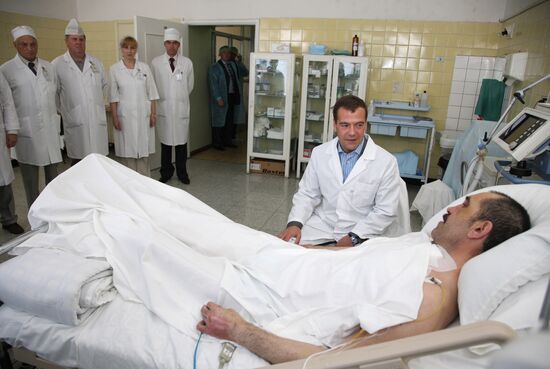 Dmitry Medvedev makes hospital visit to see Ingush President