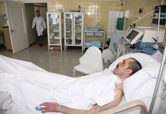 Dmitry Medvedev makes hospital visit to see Ingush President