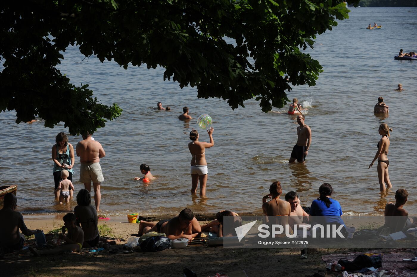 Relaxing at beaches outside Moscow