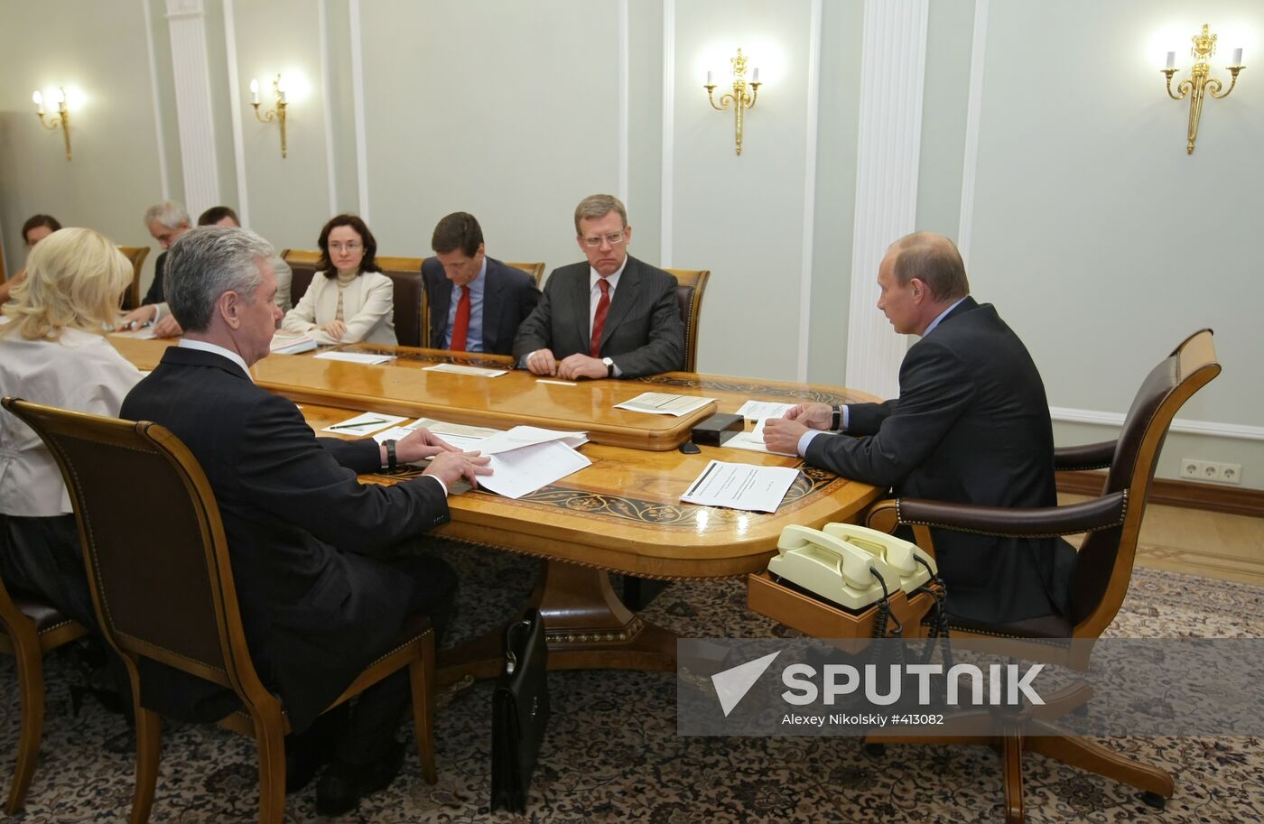 Vladimir Putin conducts meeting in Novo-Ogarevo
