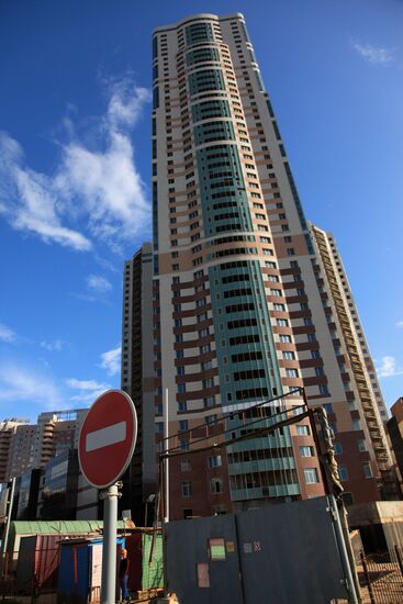 Meeting of families of co-investors of high-rise building