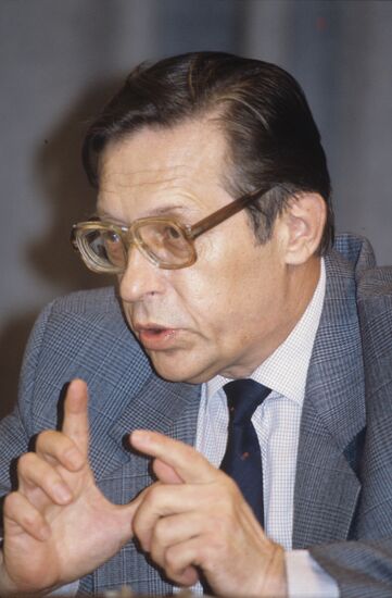 Leonid Abalkin
