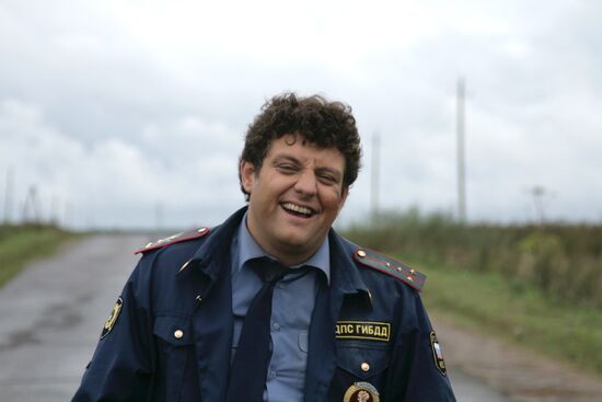 Scenes from movie Lopukhi (Dummies)