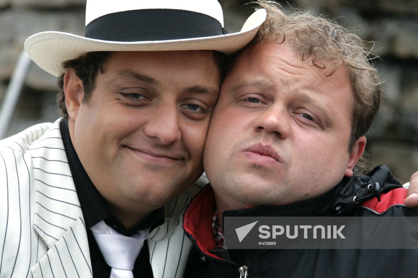 Scenes from movie Lopukhi (Dummies)