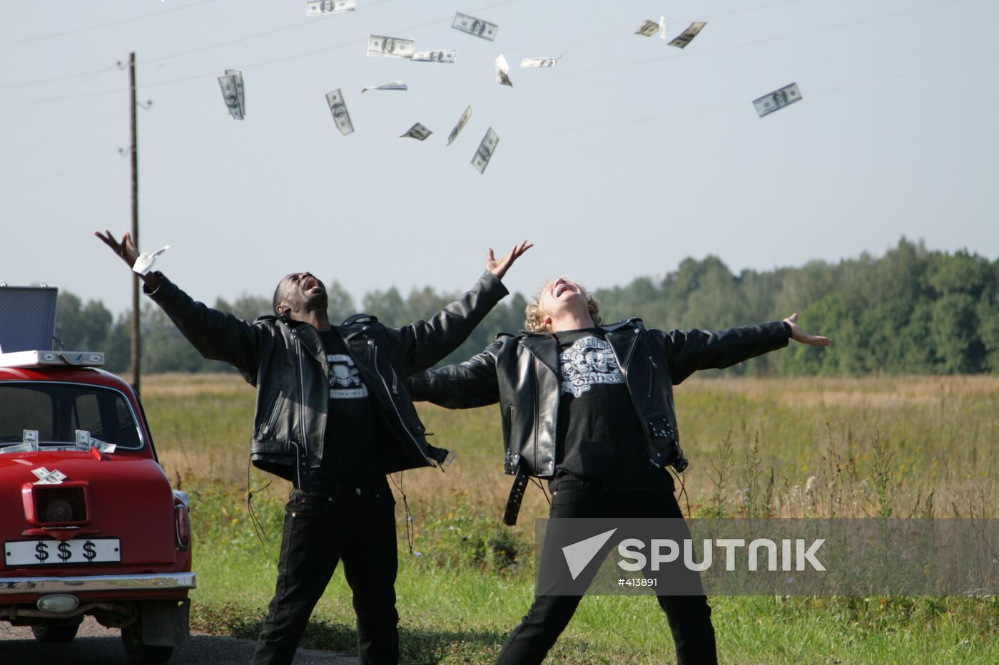 Scenes from movie Lopukhi (Dummies)