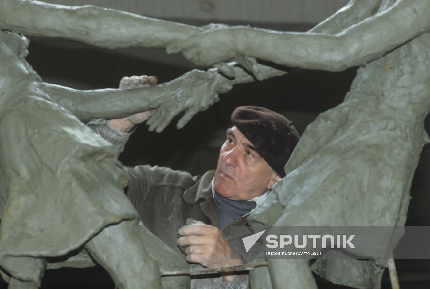 Sculptor Mikhail Anikushin