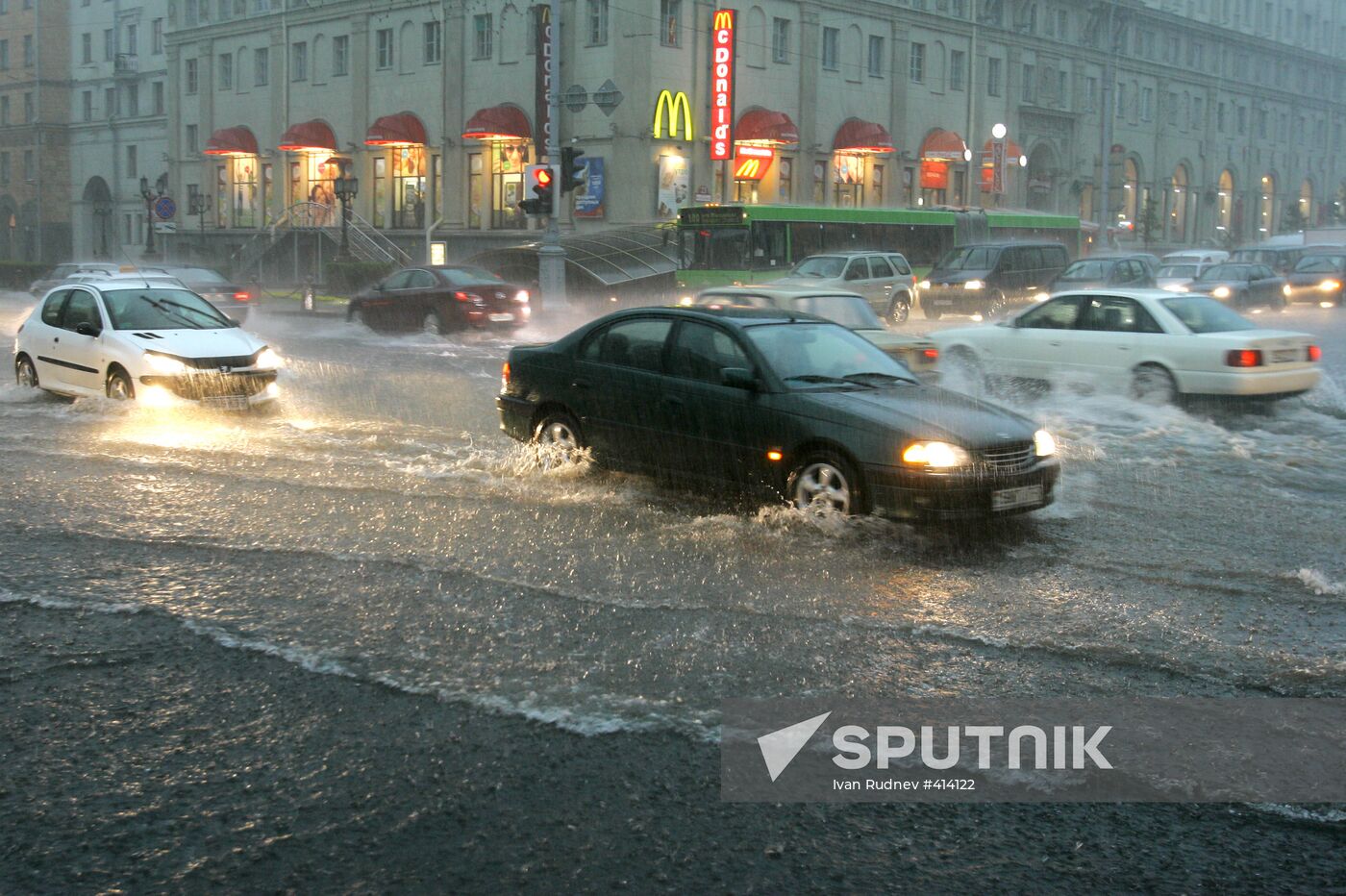 Heavy rain floods streets in Minsk