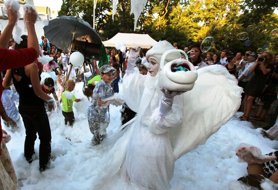 Midsummer Night's Dream Festival in Hermitage Garden