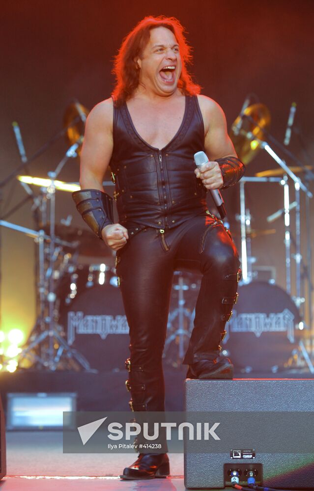 Manowar performs live in Moscow
