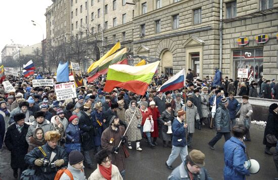 Lithuania support rally in Moscow