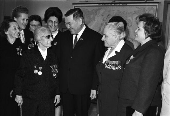 Delegation of HSWP veterans' and women's movement