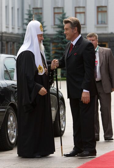 Patriarch Kirill visits Ukraine