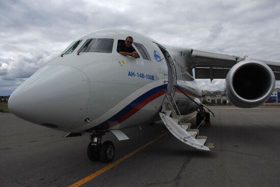 Russian-Ukrainian An-148 unveiled