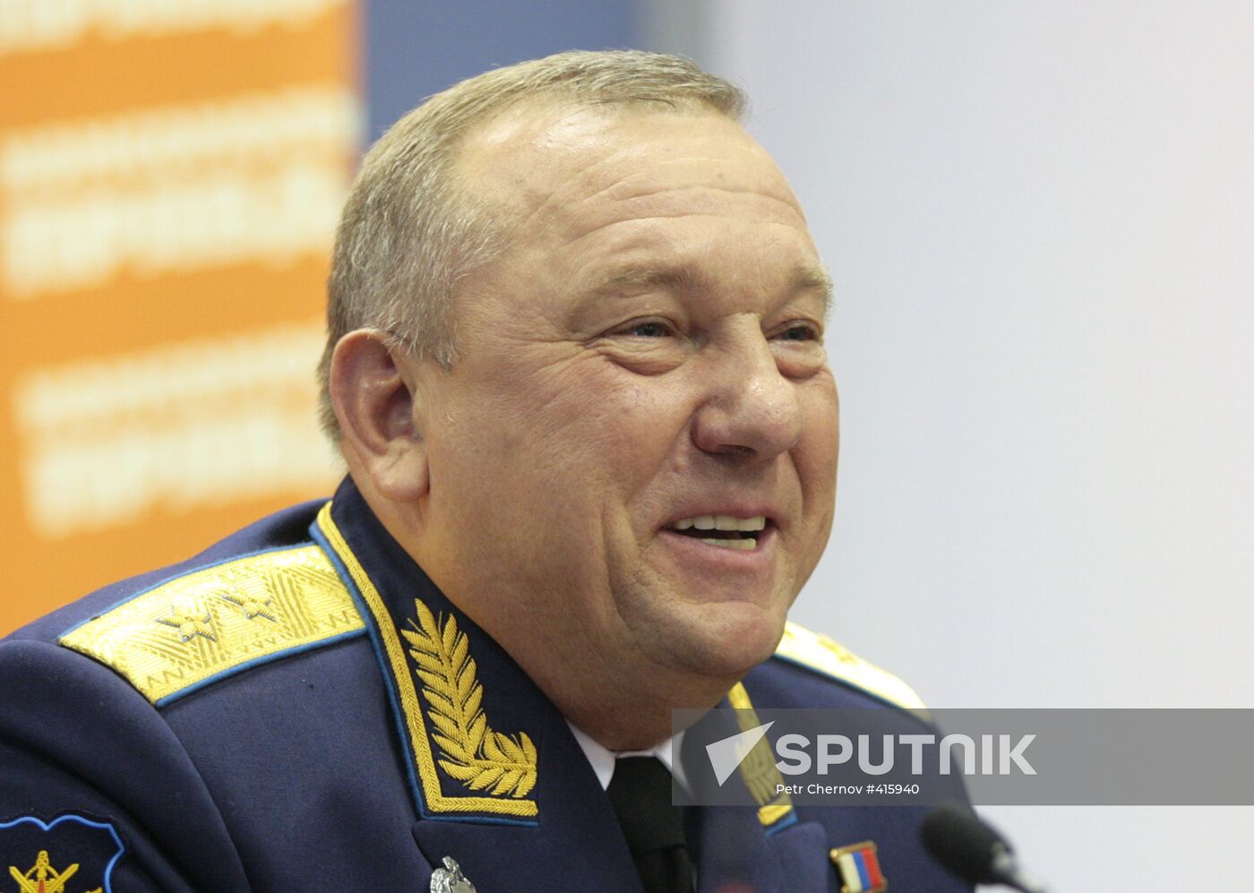Vladimir Shamanov at a news conference