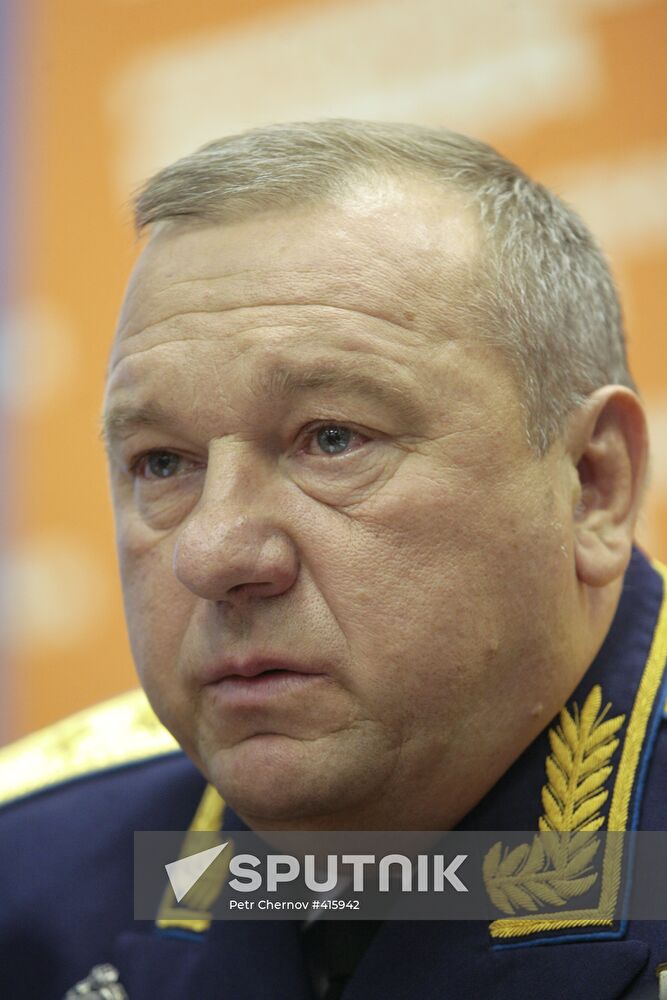 Vladimir Shamanov at a news conference