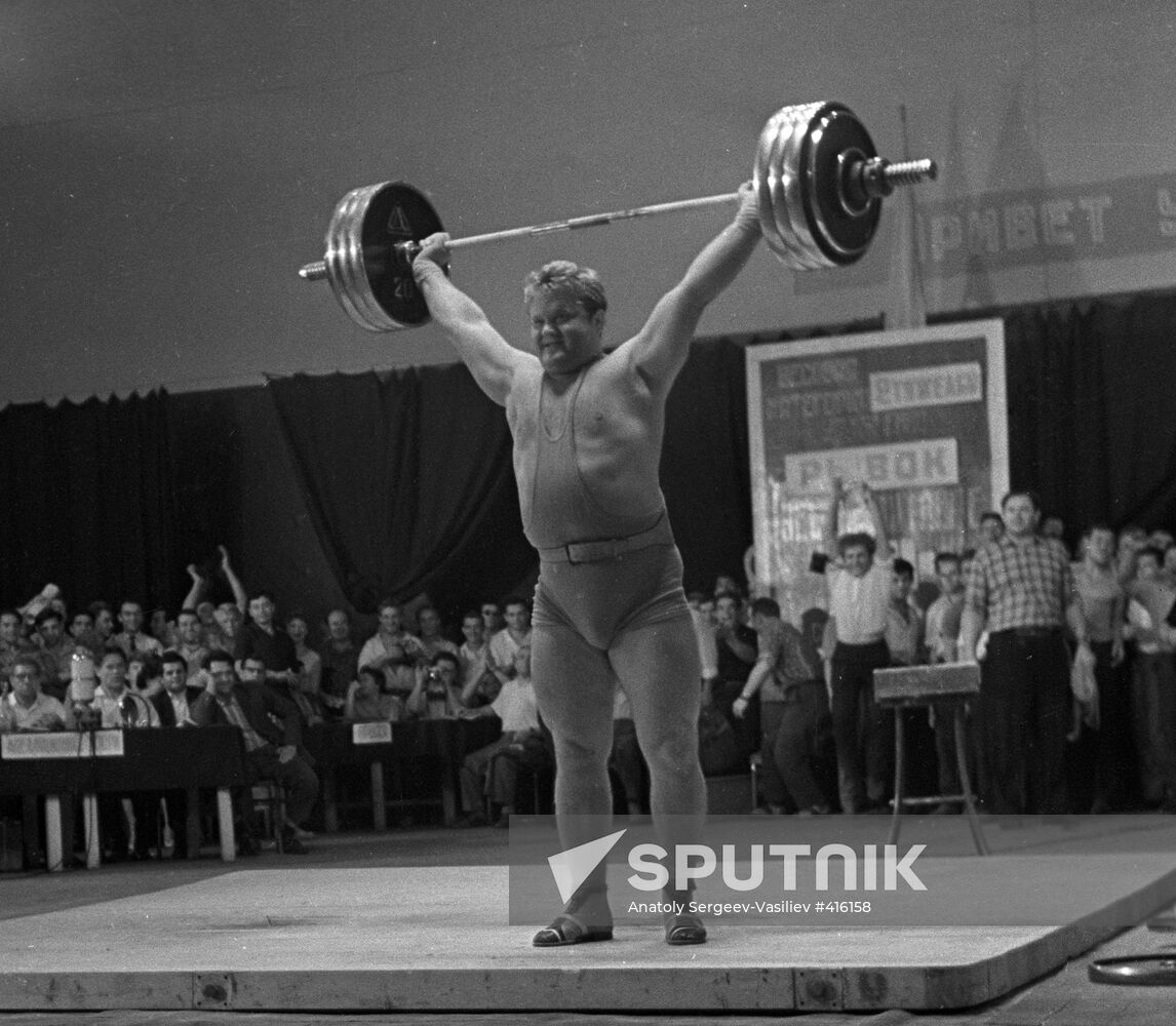 Weightlifter Leonid Ivanovich Zhabotinsky