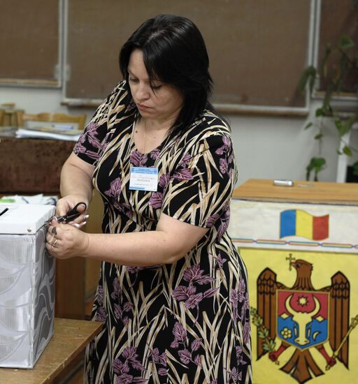 Early parliamentary elections in Moldova