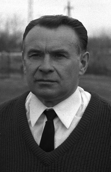 Football coach Konstantin Beskov