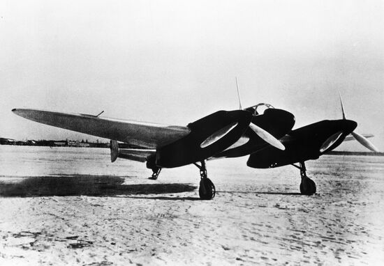 Yak-4 aircraft