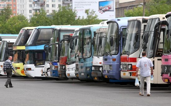 Shuttles and buses in Moscow
