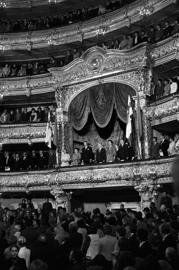 Finnish President Mauno Koivisto visiting Bolshoi Theater
