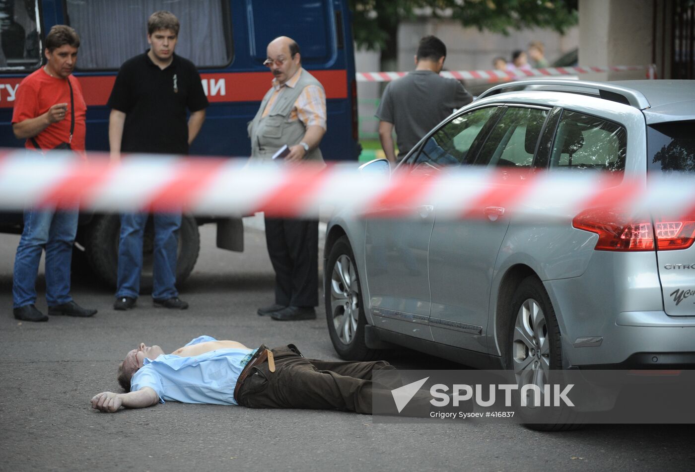 Man shot dead by unknown criminal in west Moscow