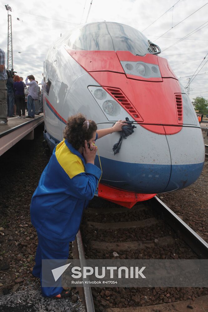 Sapsan train's first run from Moscow to St. Petersburg